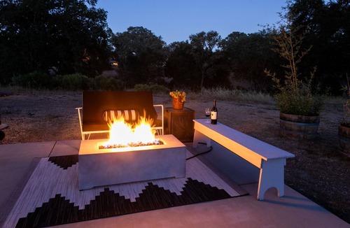 Templeton House | Farmstay off 46W + Vineyard Drive, Paso Robles Lavender Co, w/Hot tub