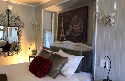 Nice Bed & Breakfast | Featherbed Railroad