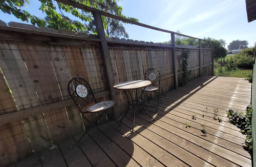 Arcata House | Fenced Yard, Pet Friendly, Cozy Cottage , Great Kitchen, Short Walk to Cal Poly