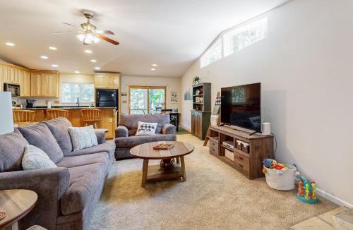 Arnold House | Fire Pit, Near Lake: 'Evergreen Escape' in Arnold