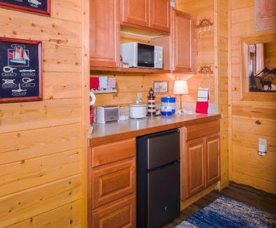 Tahoe Island Bed & Breakfast | Fireside Lodge