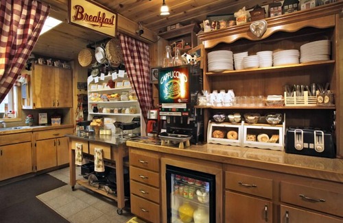 Tahoe Island Cabin | Fireside Lodge