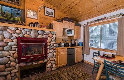 Tahoe Island Cabin | Fireside Lodge