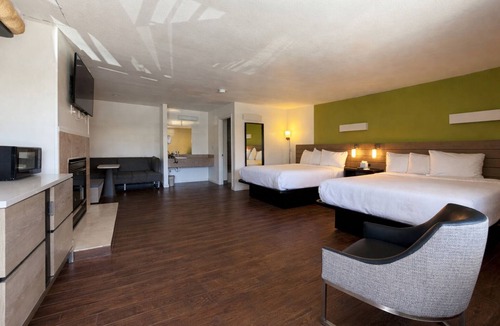 Munras Avenue Hotel | Fisherman's Cove Inn