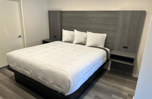 West Covina Hotel | Five Star Inn