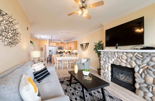 Lincoln City Condo | Flying Kites Condo, Hot Tub & Oceanfront Pool