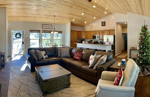 Show Low House | Footprints White Mountain getaway in Pinetop-Lakeside