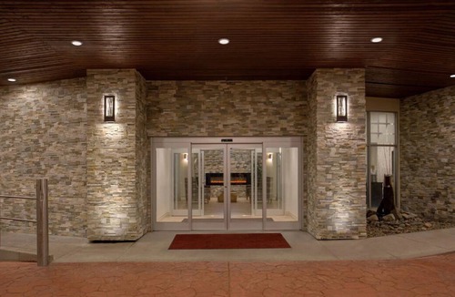 Lake Forest House | For the Whole Family! Onsite Pool, TWO Units, Parking and Shuttle!