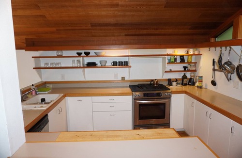 Friendly House | Forest Retreat in Eugene – Stylish Home w/Hot Tub, Chef's Kitchen & Trails