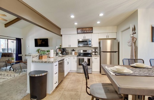 Pinetop Apartment | Forest-view Balcony: Pinetop-lakeside Condo