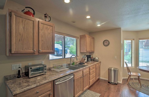 Payson Cabin | Forest-View Retreat in Payson, Close to Hiking!