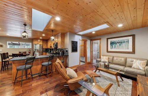 Tahoe Paradise House | Forested Family Getaway: Hot Tub, BBQ, Ping Pong