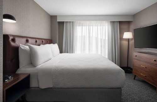 South San Francisco Hotel | Four Points by Sheraton Hotel & Suites San Francisco Airport