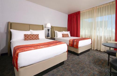 Downtown Las Vegas Resort | Four Queens Hotel and Casino