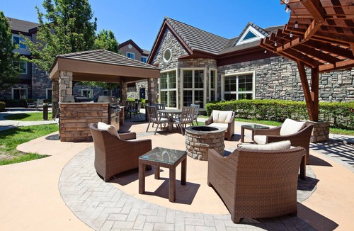 Fairfield Condo | Free Breakfast. Pool & Hot Tub. Perfect for Groups!
