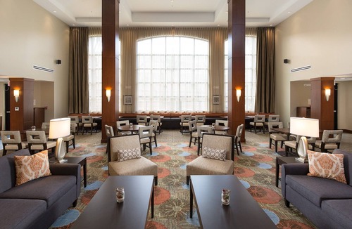Corona Apartment | Free Breakfast. Pool & Hot Tub. Gym. King Suite. Near Amazon!