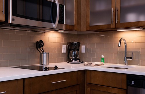 West Valley City Condo | Free Breakfast Buffet. Pool, Hot Tub & Waterslide. Perfect Family Vacation!