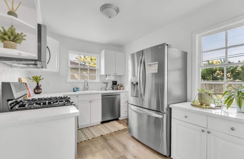 West Sacramento House | Free Early Checkin-Quiet-Comfy-Family&Pet Friendly