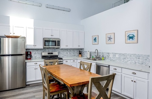Oceano Condo | Fresh Beachfront Condo | Balcony with Pacific Views | Walk to Restaurants