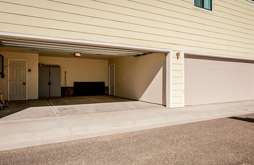 Oceano Condo | Fresh Beachfront Condo | Balcony with Pacific Views | Walk to Restaurants