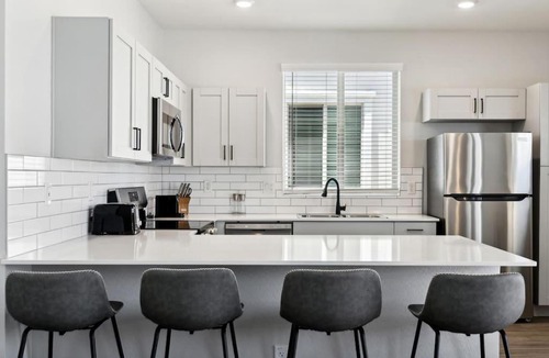 Sundance Apartment | Fresh Modern Home in Buckeye with Pool,BBQ