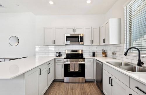 Sundance House | Fresh Modern Home in Canopy w/Pool,BBQ