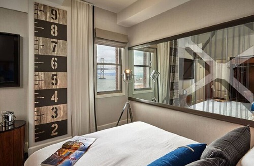 South Beach Hotel | Full Bed Room at Historic Waterfront Hotel| Breakfast & Onsite Japanese Dining