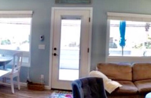 Cayucos House | FULL OCEAN VIEW! 3 minute walk to beach, WiFi, Dogs welcomed upon approval
