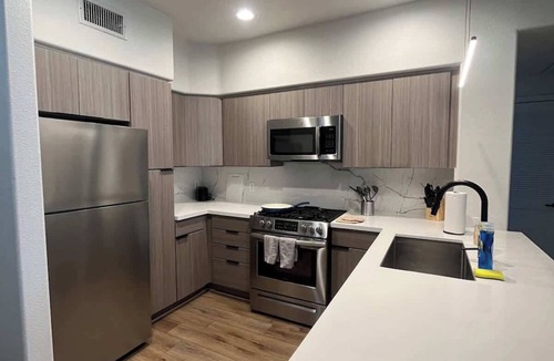 Mission Valley West Apartment | Fully Furnished 1BR Mission Valley w/Wi-Fi