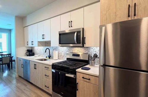 Midway District Apartment | Fully Furnished 2BR Point Loma w/Wi-Fi Parking