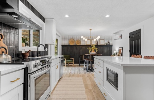Milwaukie House | Fully Furnished Pacific Northwest home, ideal for Short-Term & Mid-Term Leases