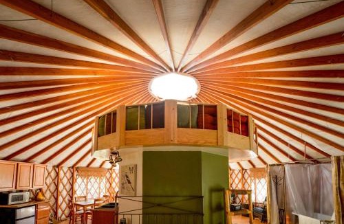 Big Bar House | Fully-Outfitted Yurt with a Clawfoot Tub on the Trinity River, Northern California