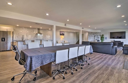 Hillsboro House | Fully Remodeled Hillsboro Home w/Home Theater!