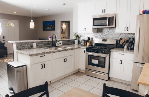 Alum Rock Apartment | Fully remodeled House | FREE parking | Fast Internet