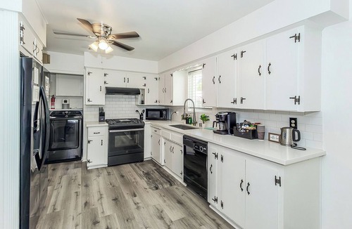 Roosevelt House | Fun family friendly retreat with game room and pool