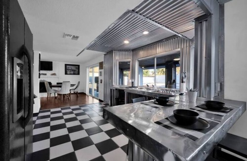 Chinatown House | FUN Villa very Close to the strip !!!