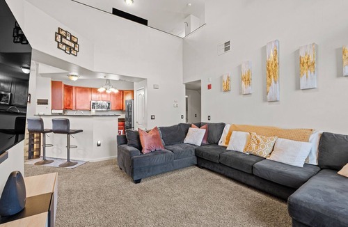 Natomas Park Condo | Furnished 2bd 2ba Condo w/Loft & Garage in Gated Community w/Pool & Gym
