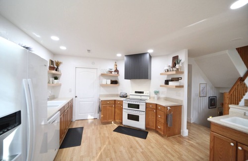 Prescott Cabin | Game Room, Fire Pit, Family & Pet Friendly