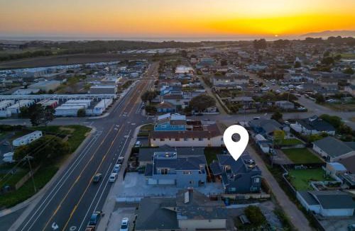 Oceano House | Game Room! Rooftop Deck! Sleeps 11