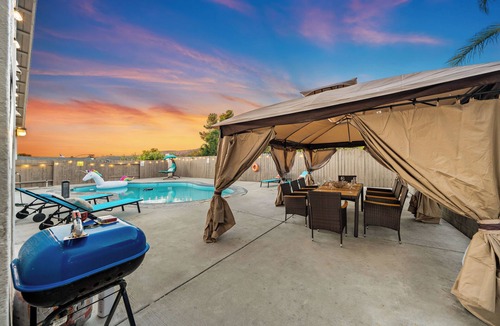 Rancho Penasquitos House | Garage, Pool, King Bed, Gated Yard in Rancho Penasquitos