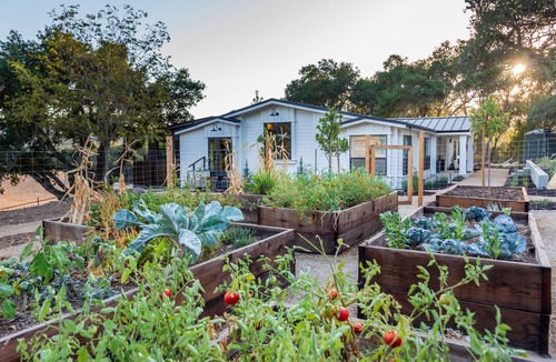 Templeton House | Garden House at Oak & Vine-Epitome of Country Living with Luxurious Comforts!