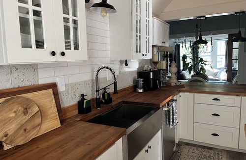 Dunsmuir House | Garden House