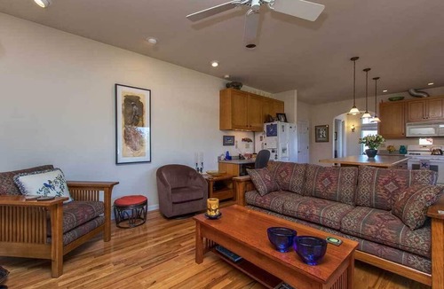 McKinleyville House | Garden Pond Retreat~Hot tub & Fire Pit!