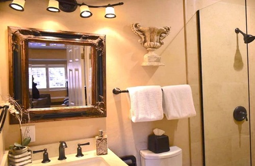 Carmel House | Garden Villa Carmel-by-the-Sea