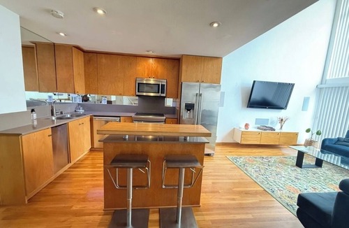 Marina District Condo | Gaslamp Loft - Charming 2-bedroom condo with WiFi, AC in delightful San Diego