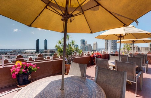 Gaslamp Quarter Hotel | Gaslamp Plaza Suites