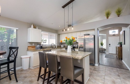 North Scottsdale House | Gated! 3/2 Pool, Bbq, Fire-Table! License #2034087