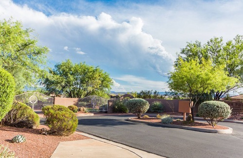 Lava Falls House | Gated home 2 Bed/2Bath in Entrada near Pool
