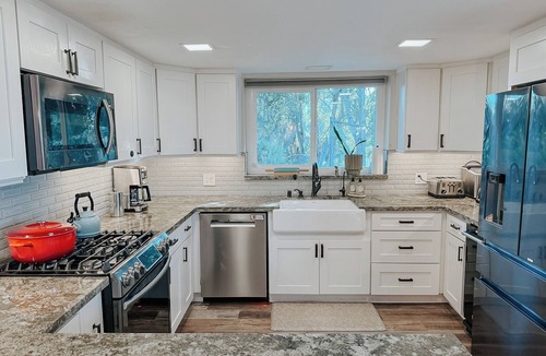 Bonita House | Gated Property with 4 King Beds + Pool + Views + Pet Friendly + Trailer Parking