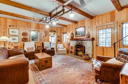 Camp Nelson House | Gateway to Sequoia Nat’l! Rustic Cabin w/Patio
